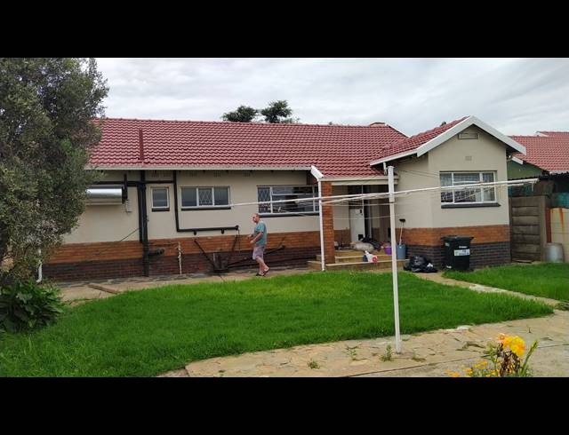 3 bed property to rent in RUSTIVIA